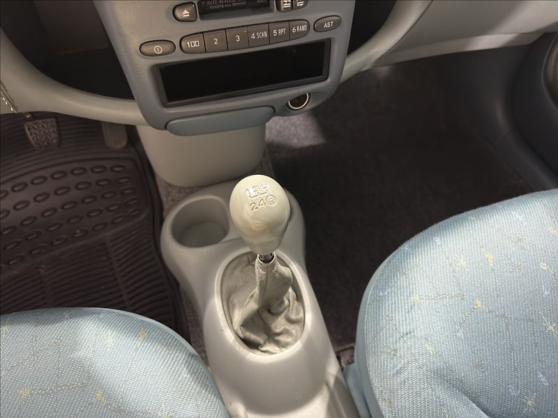Toyota Yaris 1,0   VVT-i SLUŠNÝ STAV STK - fotka 8 z 12