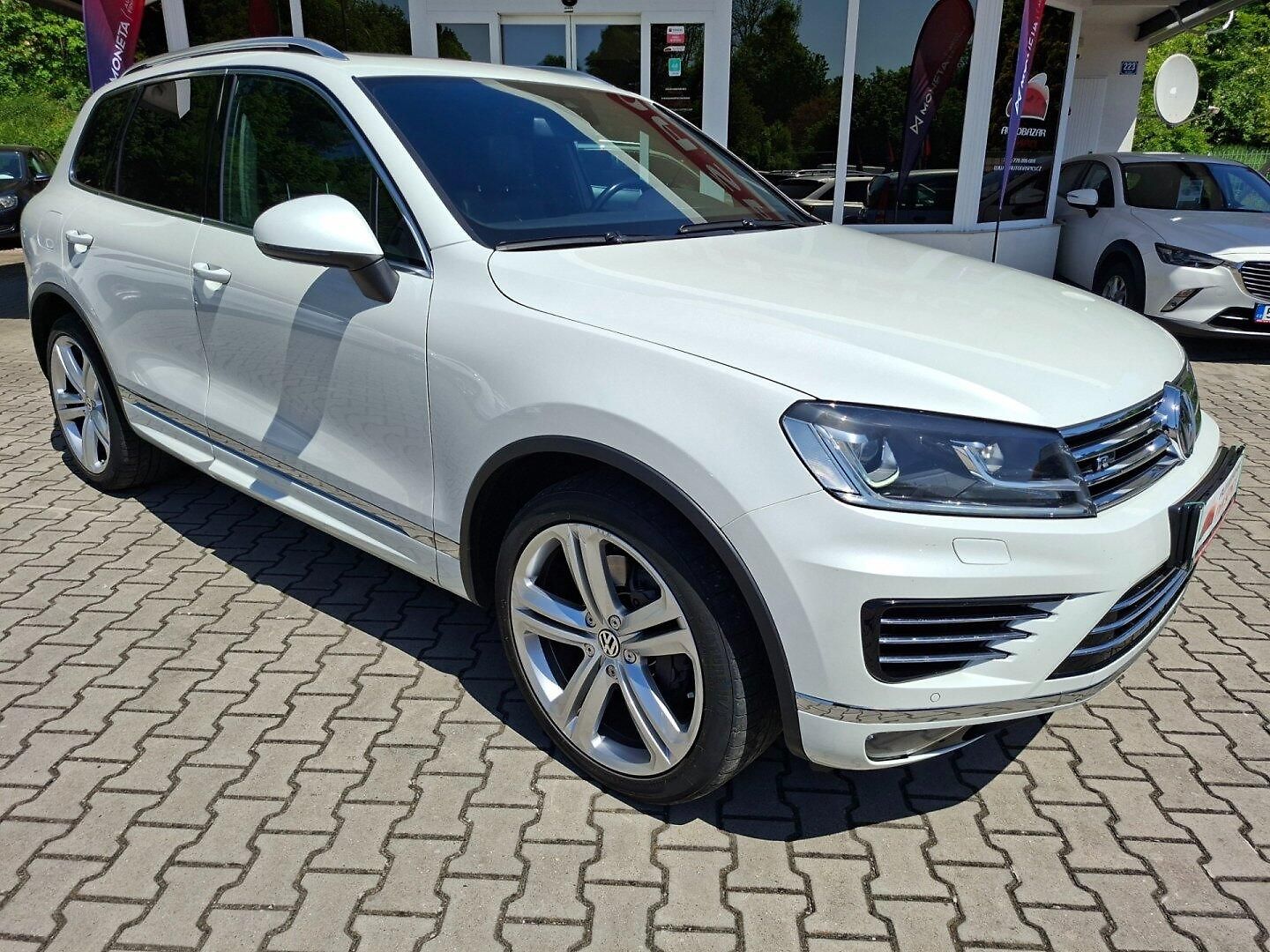 Volkswagen Touareg 4.2TDI 250kW R-LINE -ČR