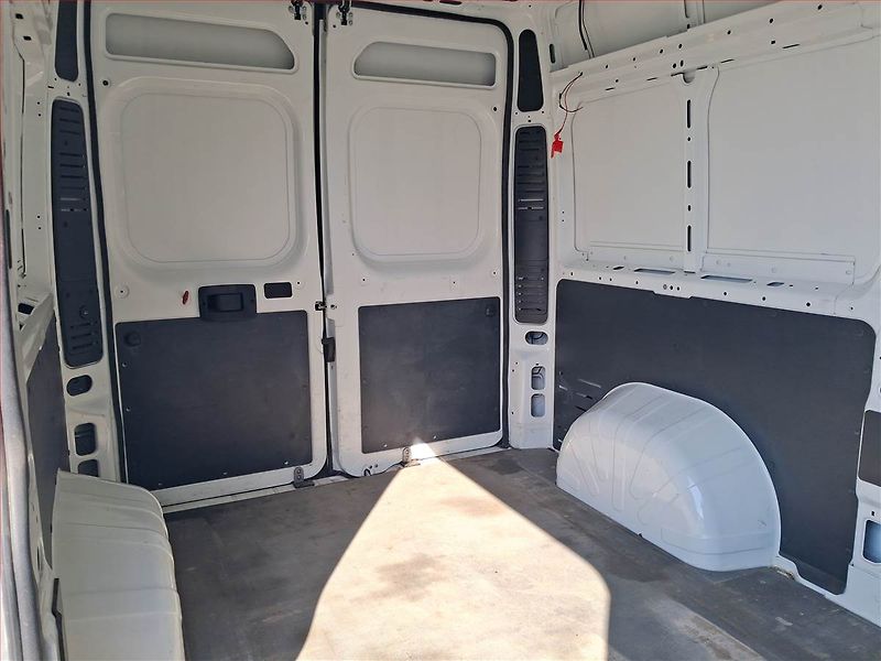 Peugeot Boxer (2020) 2.2 BlueHDi, L2H2, 1.0t - fotka 13 z 15
