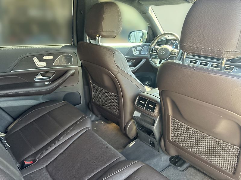 Mercedes-Benz GLE 400 d 4MATIC AMG Line Night - fotka 17 z 18