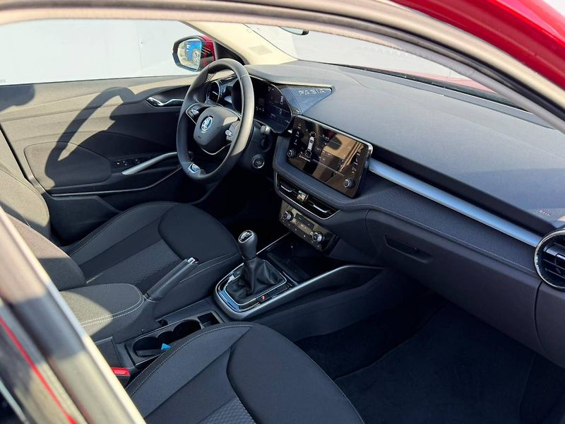 Škoda Fabia Top Selection 1,0 TSI 70 kW 5° - fotka 6 z 33