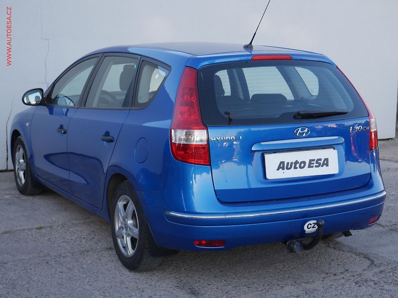 Hyundai i30 (2008) 1.6i, ČR, AC, tažné - fotka 4 z 16