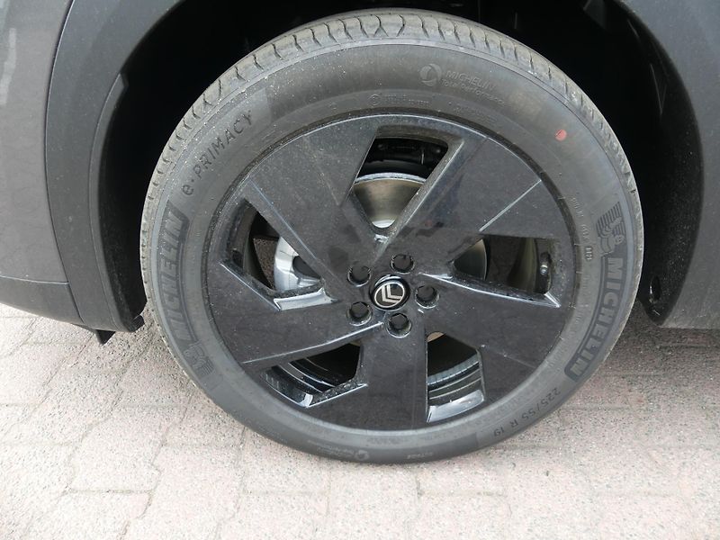 Citroën C5 Aircross (2026) PLUS Hybrid 145k Automatic - fotka 21 z 22