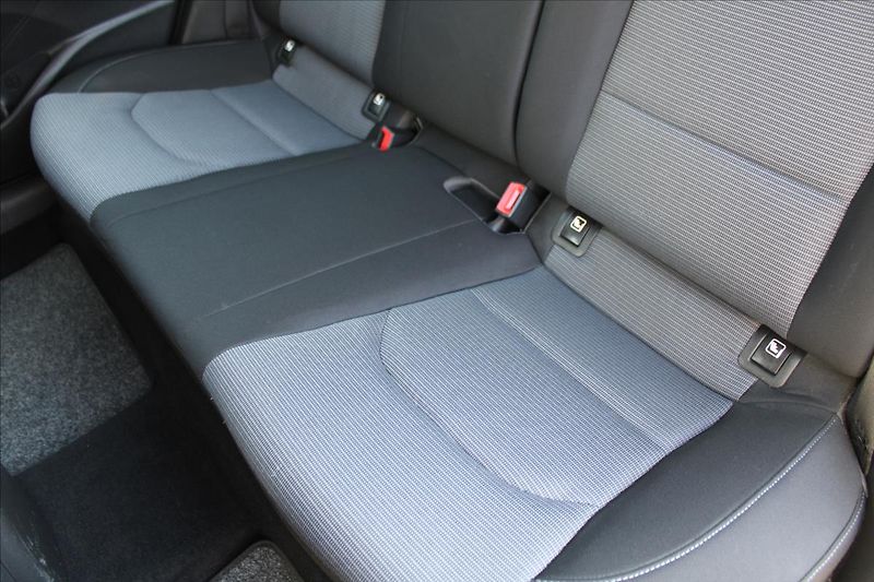 Hyundai i30 1,5 CVVT  NOVÉ V ČR,1.MAJITEL - fotka 21 z 26