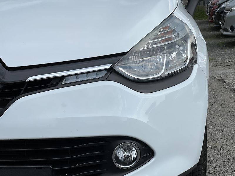 Renault Clio 1.2i 16v NAVI KLIMA PŮVOD ČR - fotka 35 z 39