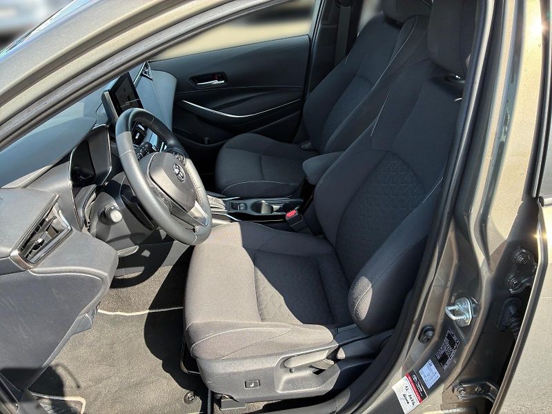 Toyota Corolla (2023) COMFORT 2.0 HYBRID 112kW CZ - fotka 7 z 11