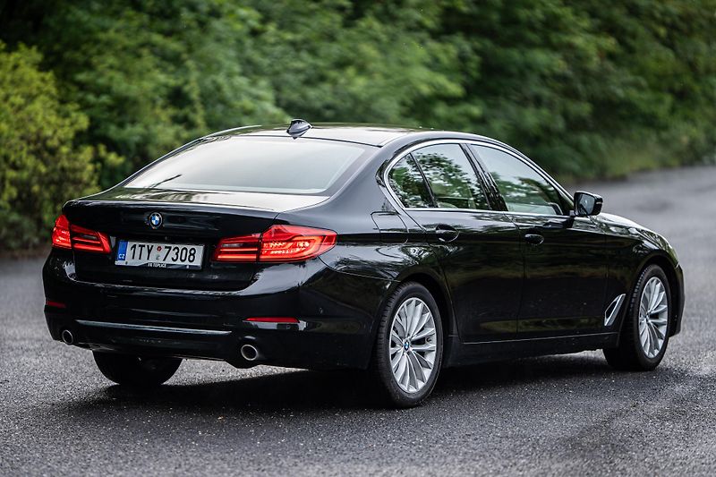 BMW Řada 5 (2019) - fotka 4 z 17
