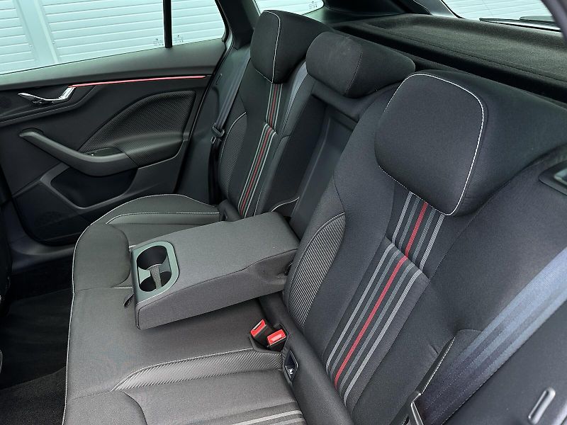 Škoda Scala 1.5TSi DSG 150PS Monte Carlo K - fotka 38 z 44