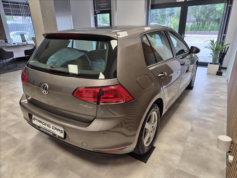 Volkswagen Golf 1.2 TSI EDITION - fotka 6 z 22