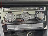 Volkswagen Touran (2017) 2.0 TDi, Sound, DSG, LED - náhled 15