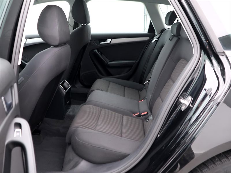 Audi A4 2,0 TDI 105kW Aut. 1.Maj. - fotka 13 z 27