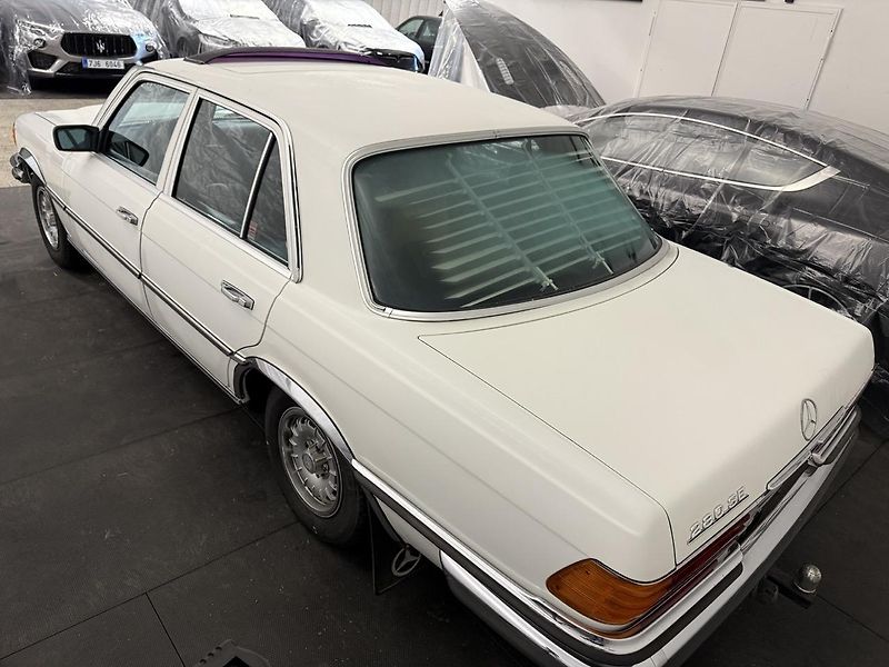 Mercedes-Benz 116 (1975) 280SE,AT,VELMI PĚKNÝ - fotka 2 z 24