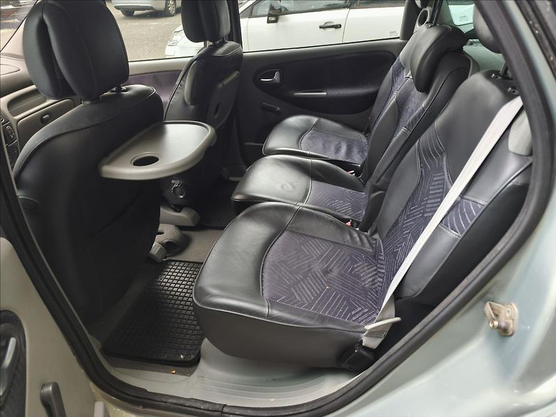 Renault Mégane 1,6 i  Scenic - fotka 7 z 7