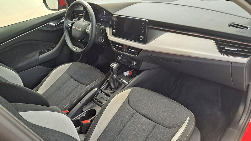 Škoda Scala (2025) SELEC TSI 110/1.5 A7F - fotka 14 z 23
