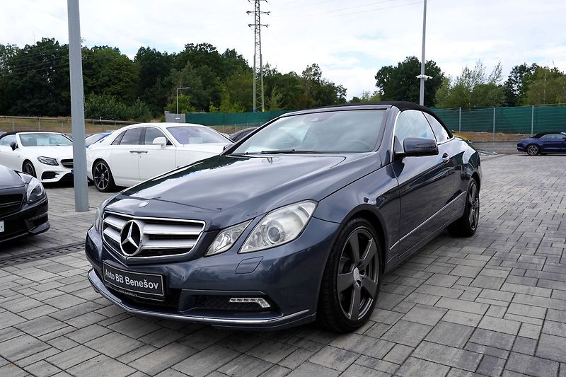 Mercedes-Benz Třídy E E 350 CDI, cabrio,automat,kůže - fotka 2 z 45