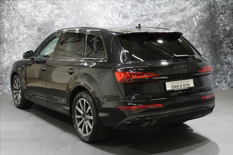 Audi Q7 3,0 TDI quattro S-Line - fotka 3 z 36