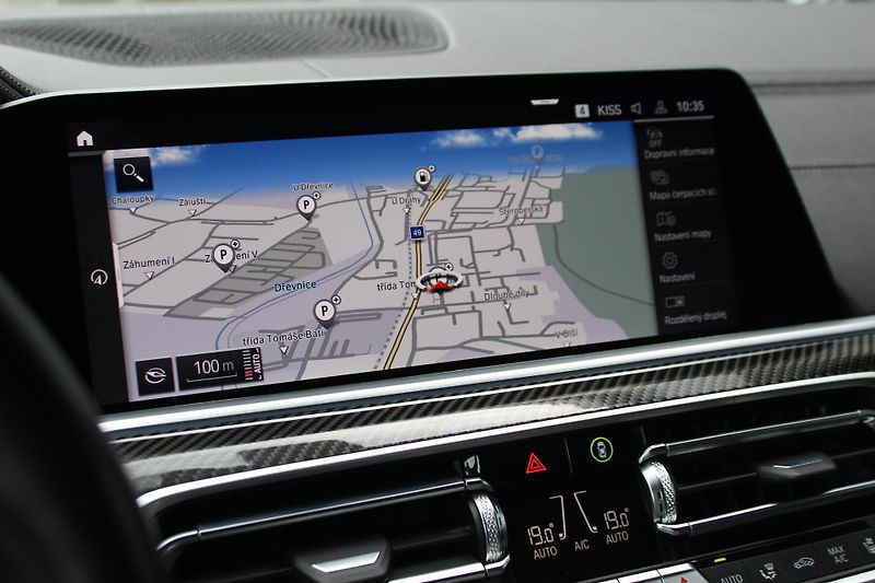 BMW X6 xDrive30d - fotka 16 z 25