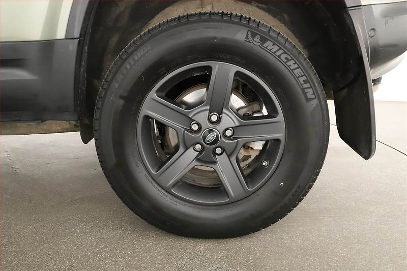 Land Rover Defender (2021) D200 AWD - fotka 21 z 21