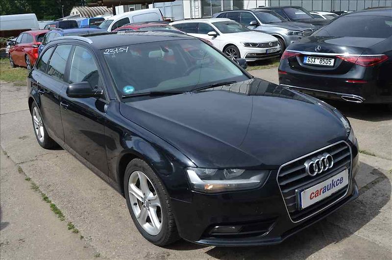 Audi A4 (2012) AVANT 3,0 TDI - fotka 3 z 22