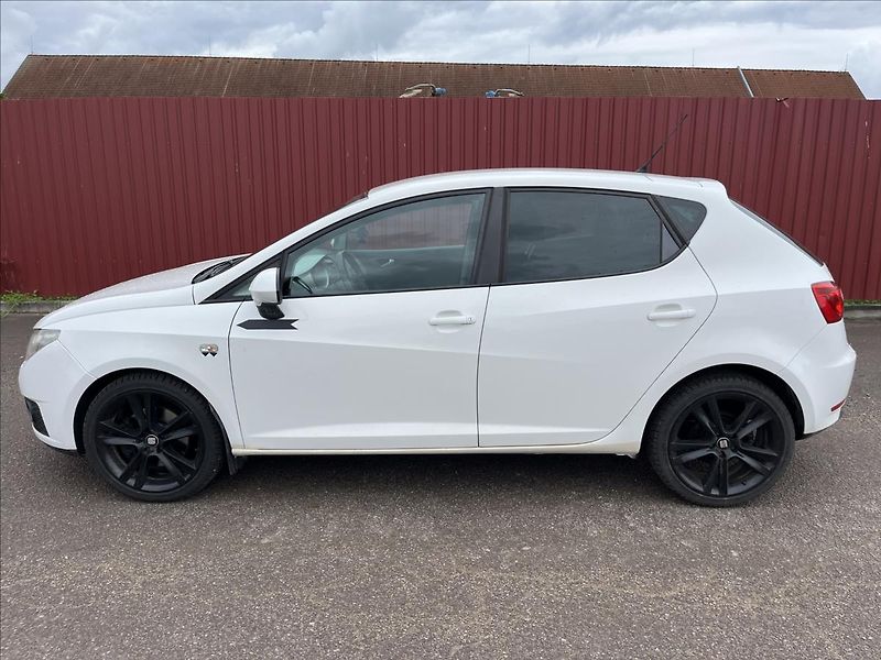 Seat Ibiza 1.6 TDi SPORT KLIMA  ROZVODY - fotka 4 z 31