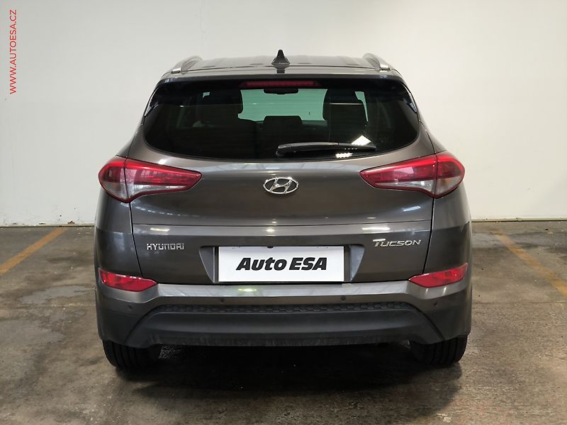 Hyundai Tucson (2016) 1.7 CRDi, ČR, Navi, kamera - fotka 5 z 17