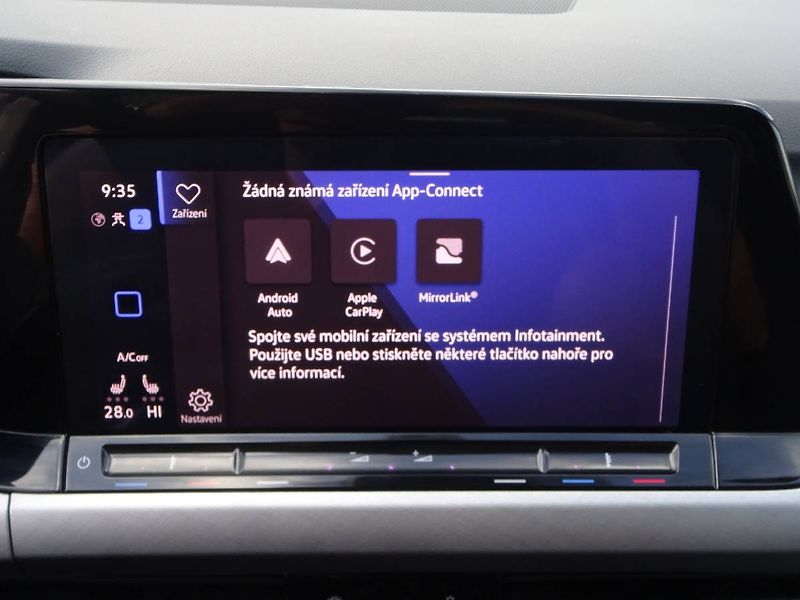 Volkswagen Golf (2022) 1,0TSi /81kW Variant DSG  Life - fotka 13 z 28