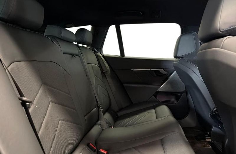 BMW i5 eDrive40 Touring M Kamera Taž. - fotka 7 z 18