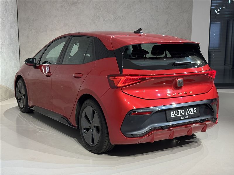 Cupra Born 150kW LED Kamera Tepelko - fotka 11 z 47
