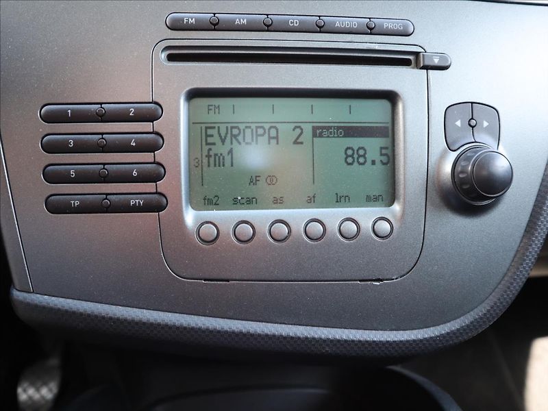 Seat Leon 2,0 TFSi (BWA) FR line - fotka 13 z 36