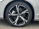 Volvo V60 2,0 145kW FWD PLUS DARK  B4 - náhled 12