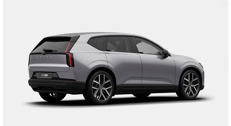 Volvo EX60 (2026) AWD P10 PURE ELECTRIC ULTRA - fotka 5 z 15