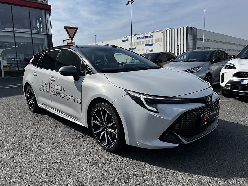 Toyota Corolla TS 2.0HEV GR Sport odběr ihned - fotka 2 z 30