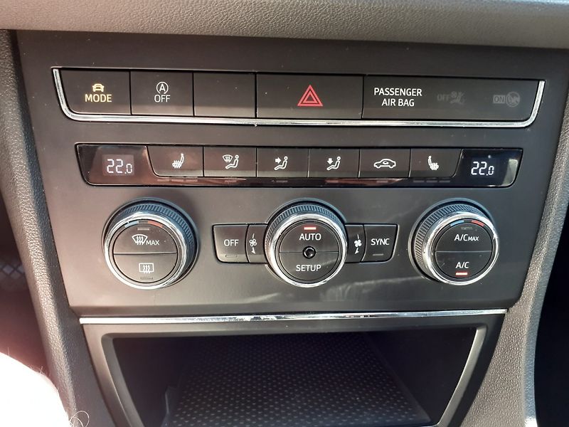 Seat Leon (2014) KOMBI 1.4 TSI FR - fotka 17 z 37