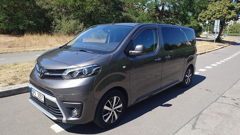 Toyota ProAce Verso (2023) L1 2.0D 106kW FAMILY WEBASTO - fotka 1 z 19