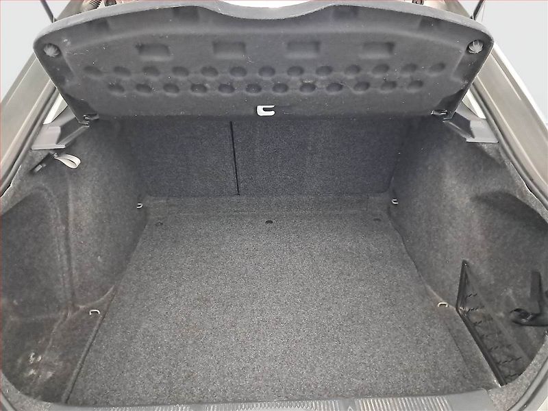 Škoda Octavia (2009) Ambiente 1.6 TDI, po STK - fotka 13 z 14