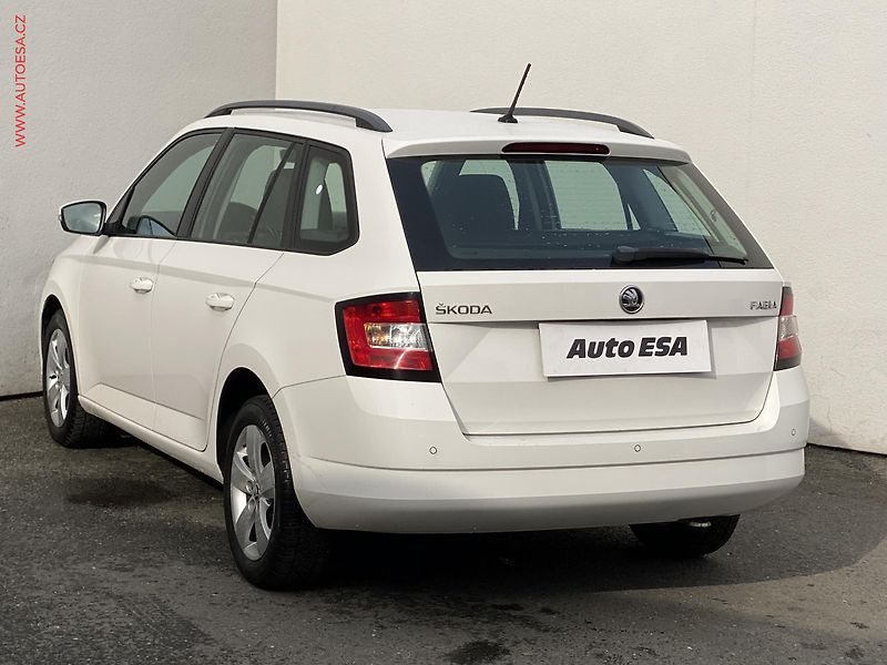 Škoda Fabia (2018) 1.0 TSi, 2.maj,ČR, Style, - fotka 6 z 18