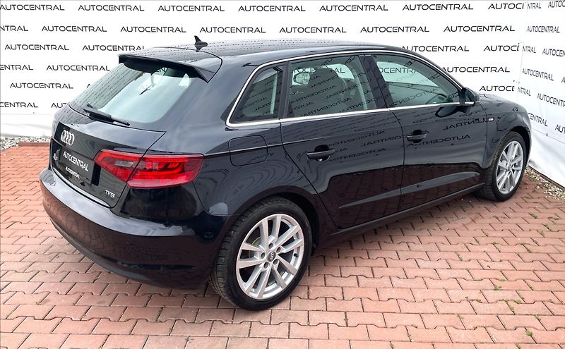 Audi A3 1,4 TFSI  S-line 90kw, Navi , - fotka 4 z 24