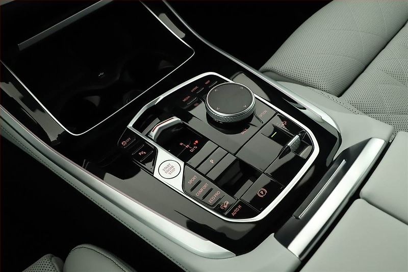 BMW X5 (2024) xDrive40i, Vzduch, H/K,Tažné - fotka 10 z 21