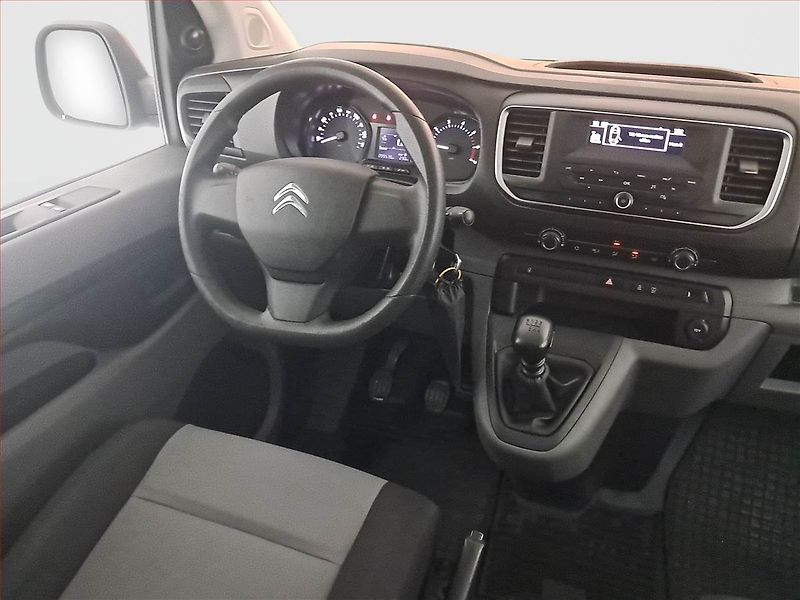 Citroën Jumpy (2019) 1.5 BlueHDi, Bus, ČR, 1Maj - fotka 7 z 14