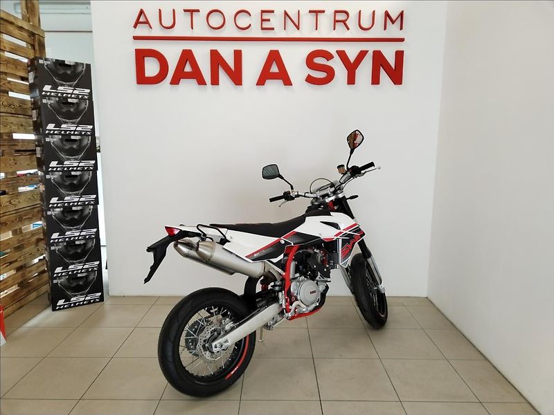 SWM SM 500 R Euro 5 White/Red   0, - fotka 3 z 15