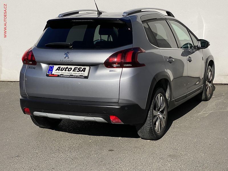 Peugeot 2008 (2017) 1.2 PT, Crossway, panor - fotka 4 z 17