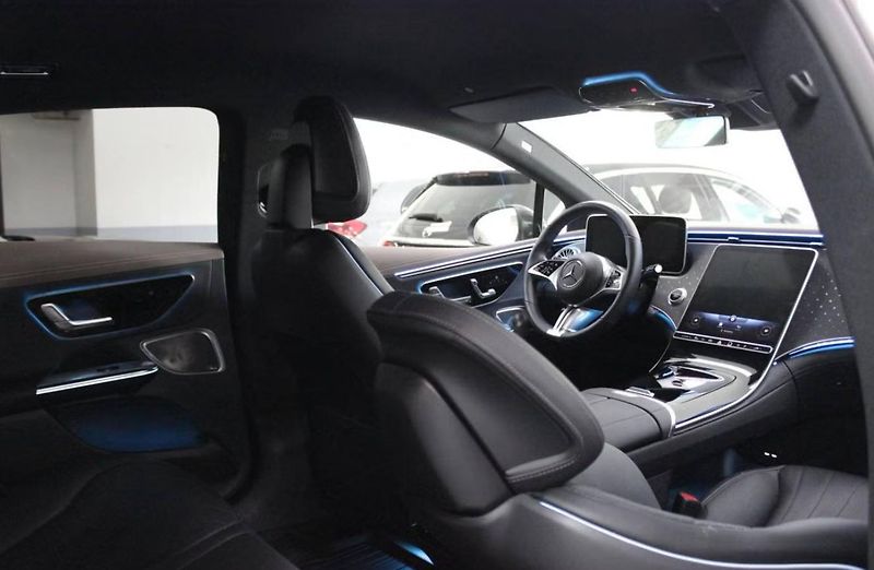 Mercedes-Benz EQE 350+ 360kam Tažné 4 zóny BLIS  - fotka 7 z 13