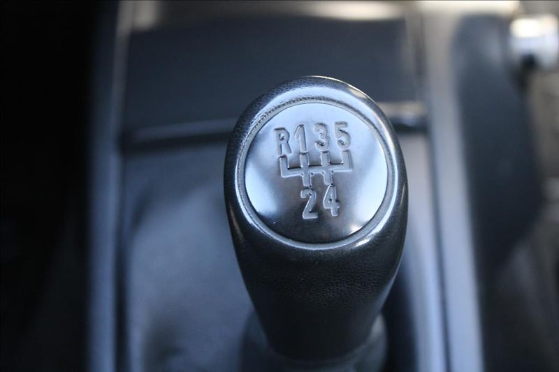 Škoda Fabia 1,4 i 16V  2.maj.,ČR,92.077km - fotka 16 z 19