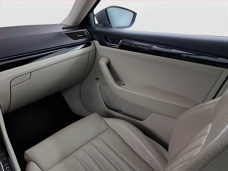 Škoda Superb (2016) 2.0 TDI 4x4, 4X4, Automat - fotka 8 z 25