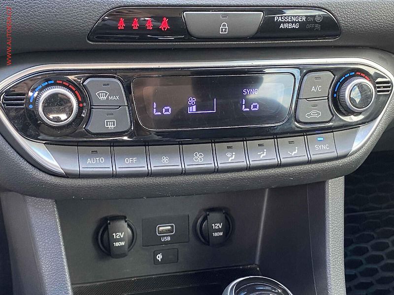 Hyundai i30 (2022) 1.5 T-GDi, 2.maj,ČR, Smart - fotka 16 z 21