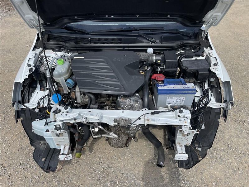 Suzuki SX4 S-Cross 3,0 DDiS 88kw 4x4 havarované, - fotka 24 z 31