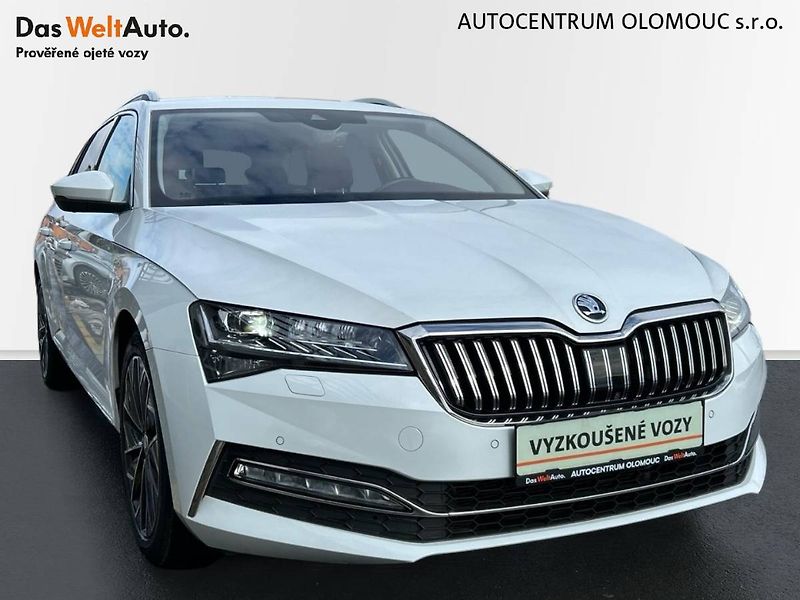 Škoda Superb (2022) kombi 2.0 TDI 7DSG L&K - fotka 13 z 35