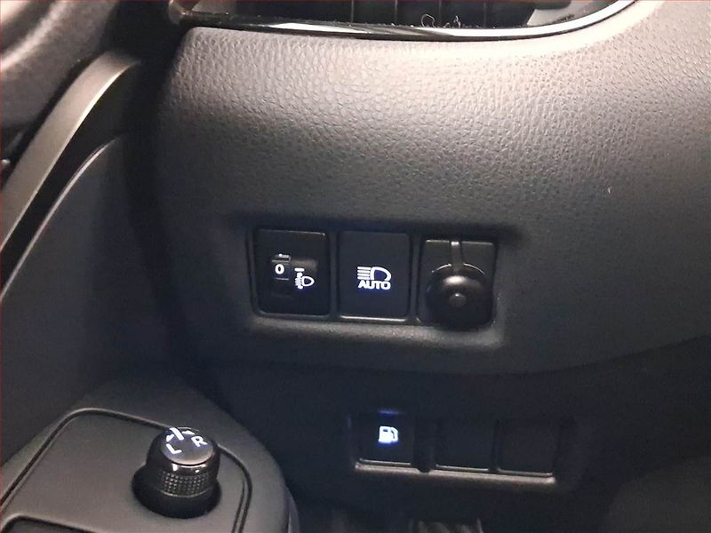 Toyota C-HR (2018) 1.8 Hybrid, Automat - fotka 18 z 25