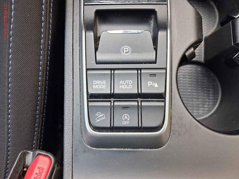 Hyundai Tucson (2017) 1.7 CRDi, AT, navi, kamera - fotka 13 z 19