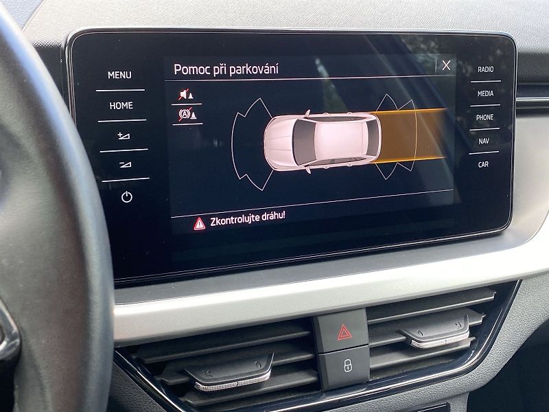 Škoda Scala (2023) 1.0 TSI DSG Ambition - fotka 12 z 31